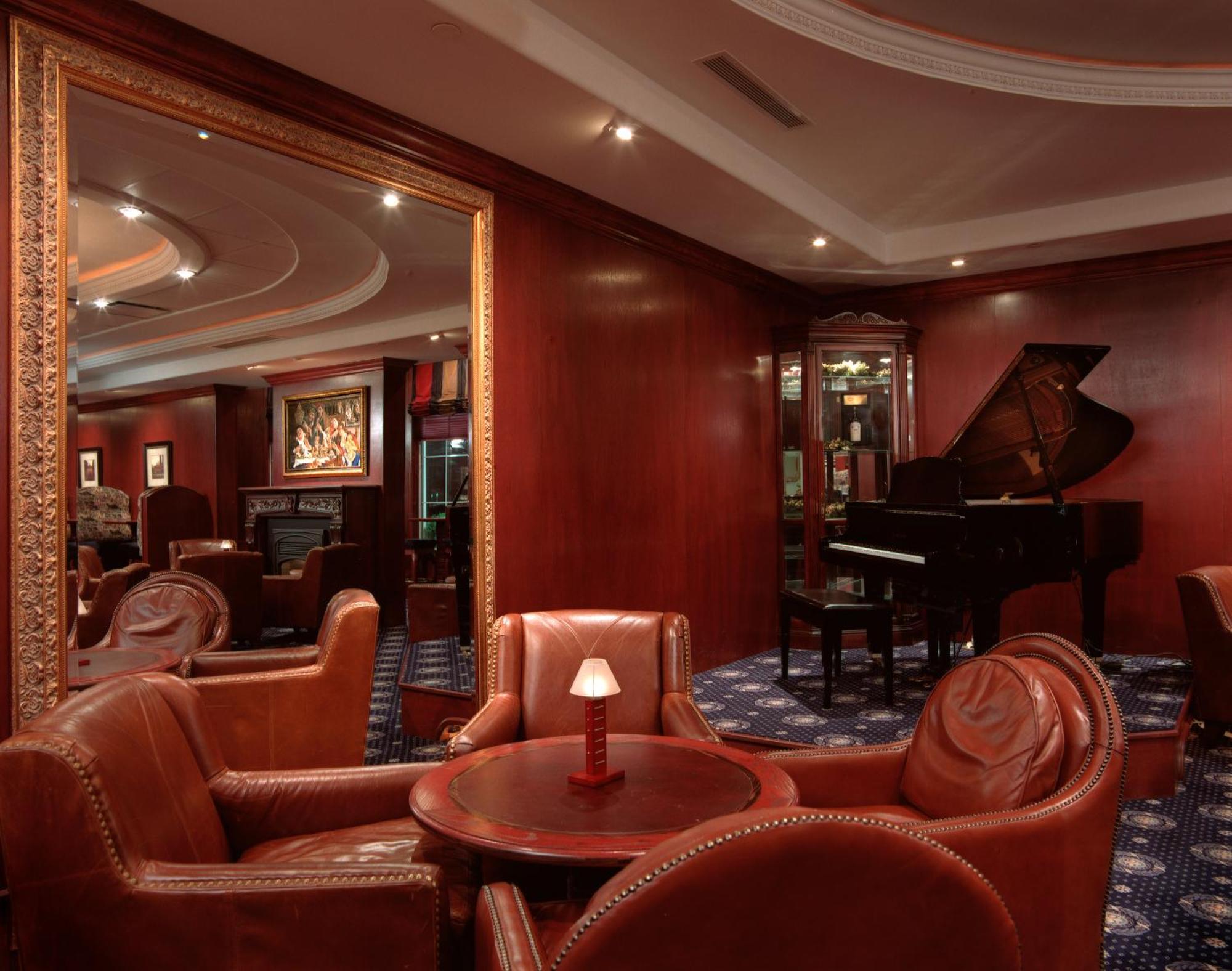 Chateau Louis Hotel & Conference Centre Edmonton Ngoại thất bức ảnh
