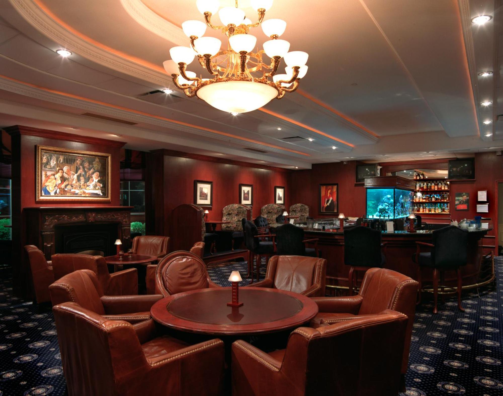 Chateau Louis Hotel & Conference Centre Edmonton Ngoại thất bức ảnh