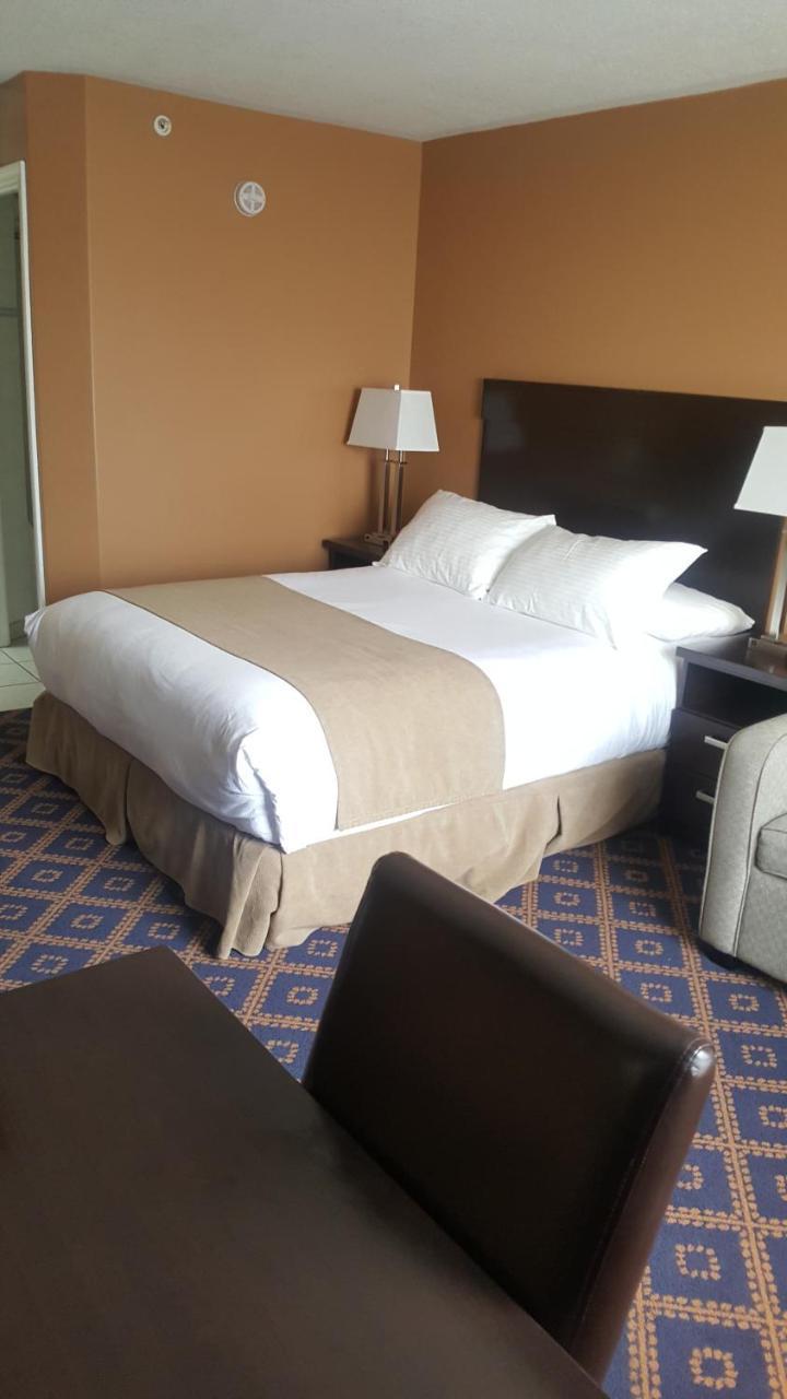 Chateau Louis Hotel & Conference Centre Edmonton Ngoại thất bức ảnh