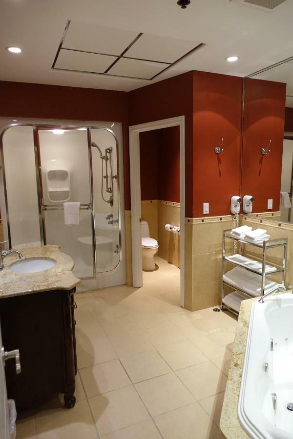 Chateau Louis Hotel & Conference Centre Edmonton Ngoại thất bức ảnh